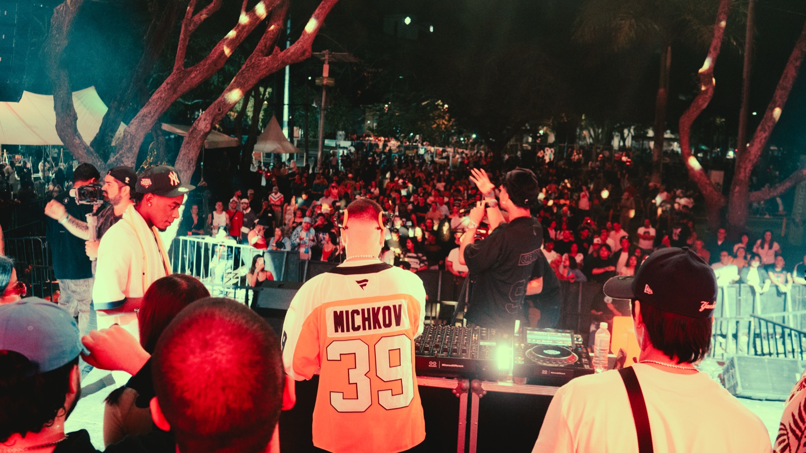 ALERO crowd